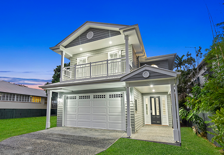 Narrow block custom home